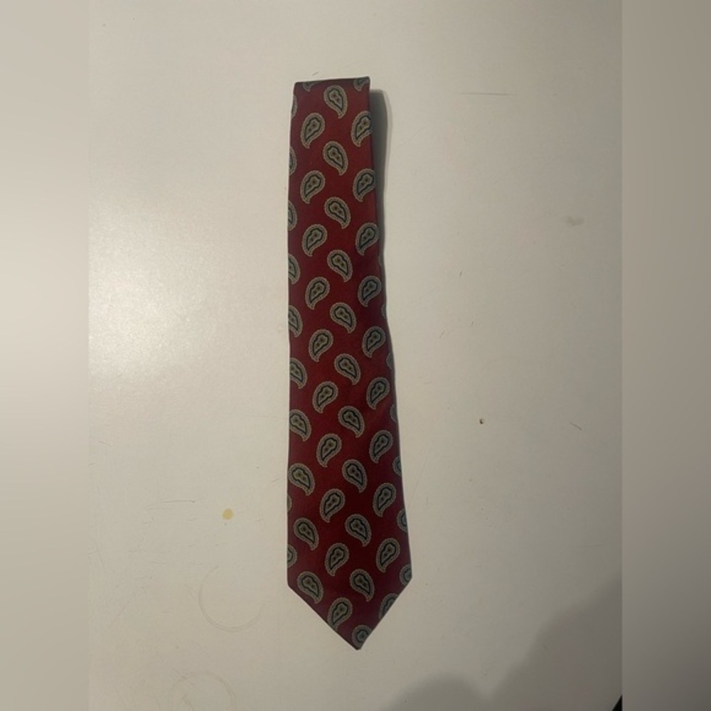 Valentino Burgundy Paisley Print Men’s Silk Tie